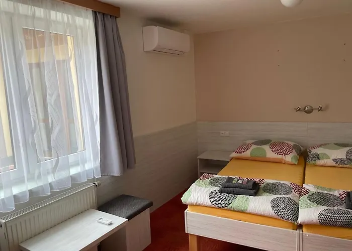 Orlovna Casa de hóspedes 3*